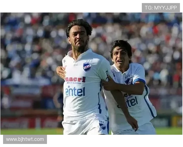 亚国民与拉普大学的激烈对决揭示了体育精神与团队合作的重要性 亚国民与拉普大学的激烈对决揭示了体育精神与团队合作的重要性