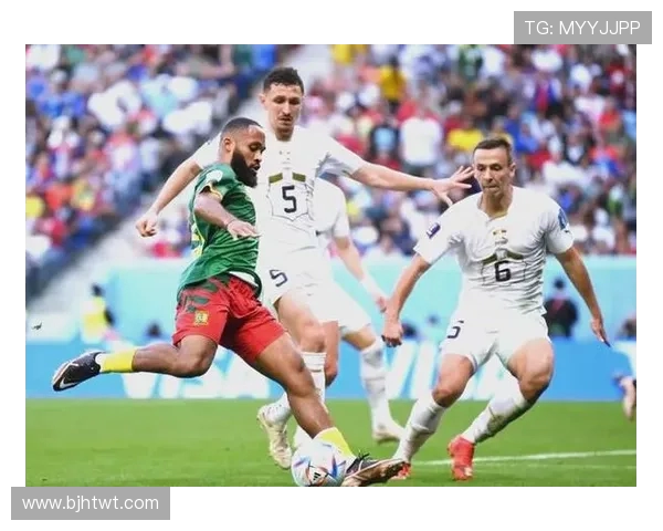 卡塔尔与澳大利亚激战正酣比分揭晓引发球迷热议