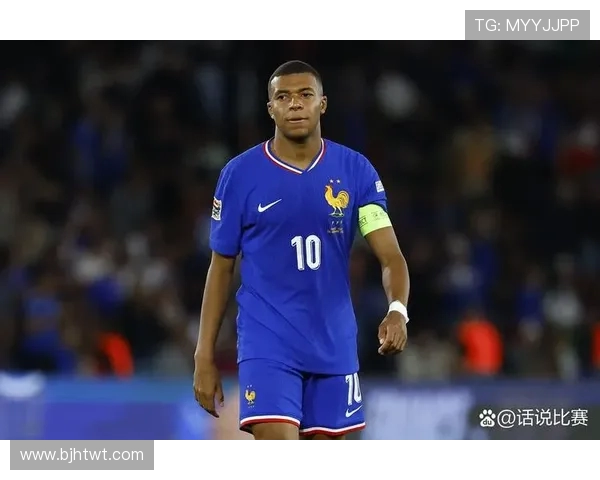 姆巴佩领衔法国队冲击世界杯冠军展现超凡实力与团队合作精神 姆巴佩领衔法国队冲击世界杯冠军展现超凡实力与团队合作精神
