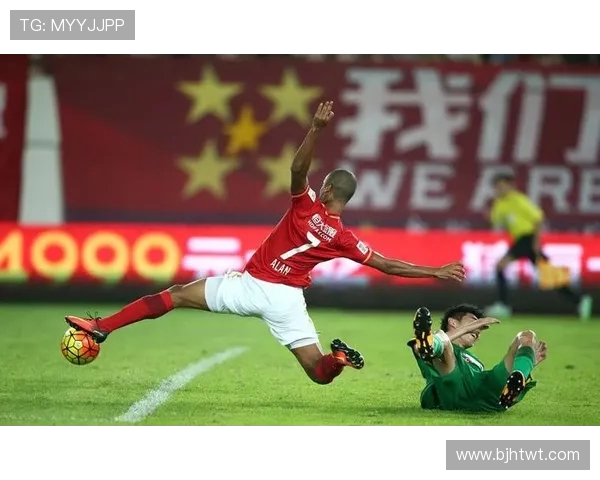 直播恒大与长春亚泰激战正酣球迷期待精彩瞬间与进球盛宴