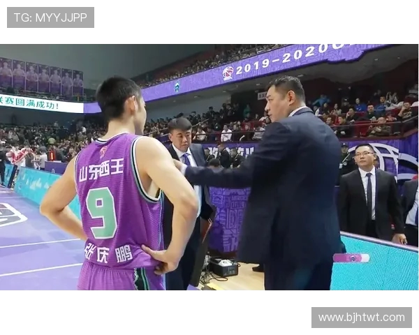 赵岩昊的篮球之路与成长故事探秘从青涩少年到职业球员的蜕变历程 赵岩昊的篮球之路与成长故事探秘从青涩少年到职业球员的蜕变历程