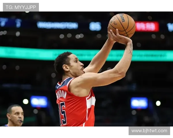 马尔科姆布罗格登:篮球场上的全能战士与领导者之路 马尔科姆布罗格登:篮球场上的全能战士与领导者之路