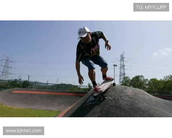 成都滑板队的阵地战革新探索与实践:重塑城市运动文化新风尚 成都滑板队的阵地战革新探索与实践:重塑城市运动文化新风尚