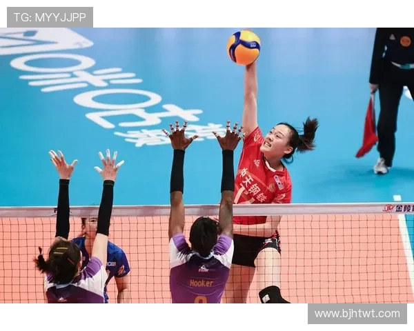 重庆排球队防守策略解析助力球队在排球赛场上崭露头角 重庆排球队防守策略解析助力球队在排球赛场上崭露头角