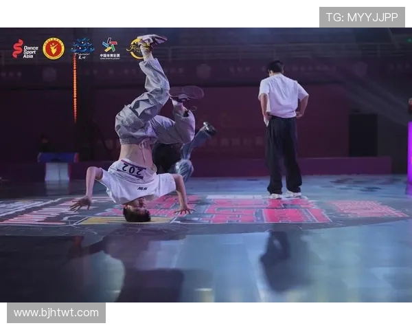 全国街舞大赛点评成都街舞队速度表现引发热议与赞赏 全国街舞大赛点评成都街舞队速度表现引发热议与赞赏